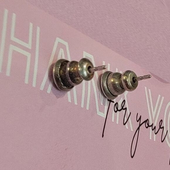 Clear 3mm #CZ Golden Stud Earrings 6 pronged - Picture 2 of 2